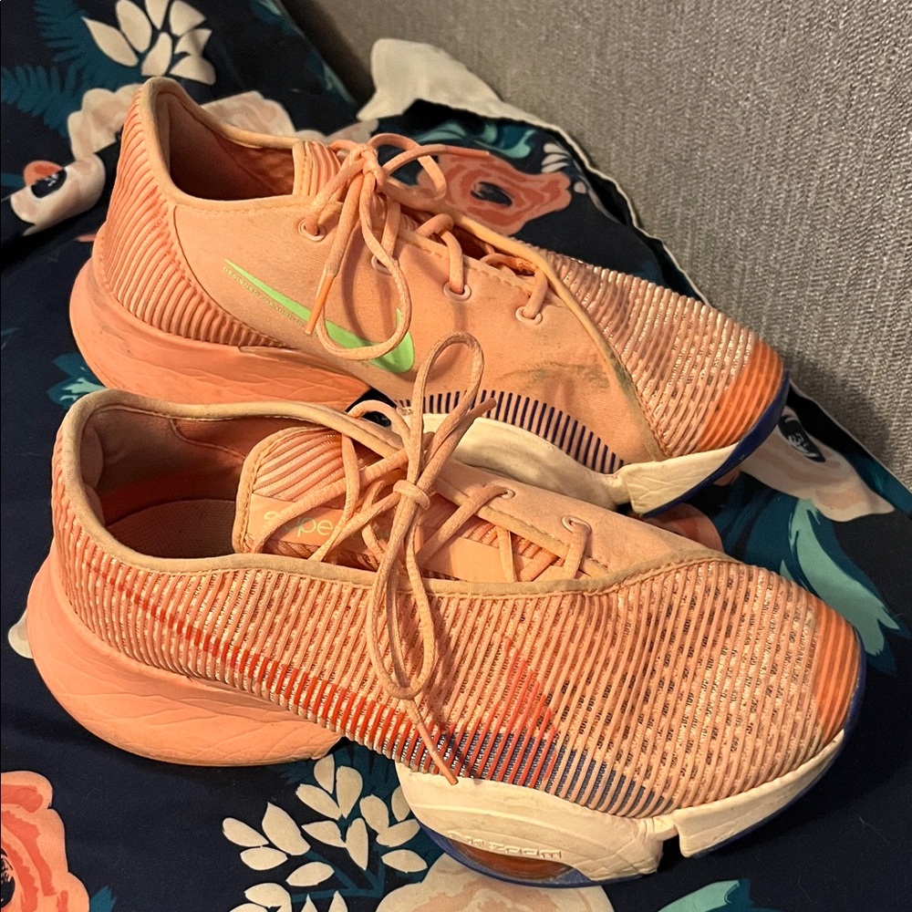 Nike Women's Coral Athletic Shoes